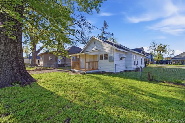 312 E 5th Street, Claremore, OK 74017