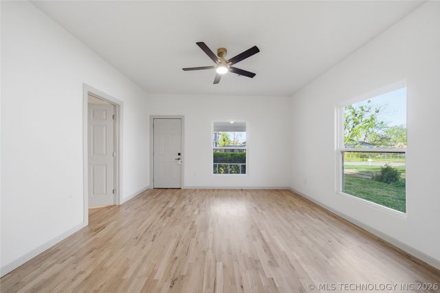 312 E 5th Street, Claremore, OK 74017