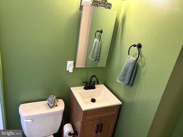 1026 W BROWNING RD, Bellmawr, NJ 08031