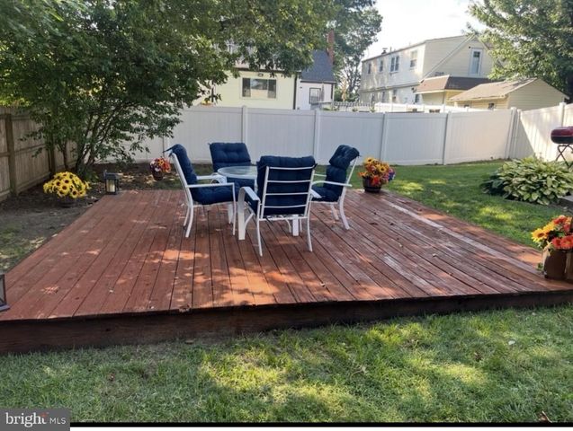 1026 W BROWNING RD, Bellmawr, NJ 08031