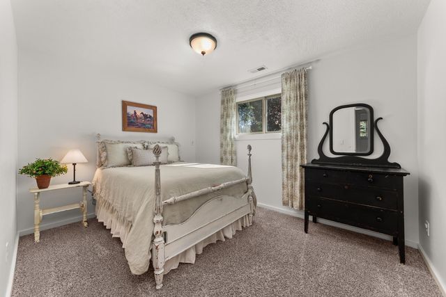 806 W Teal Ave, Spokane, WA 99218