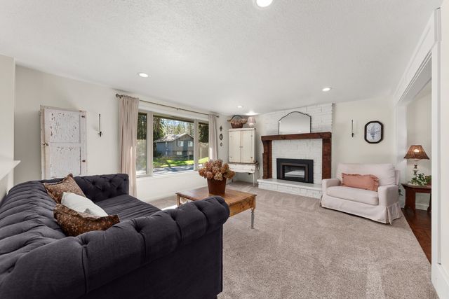 806 W Teal Ave, Spokane, WA 99218