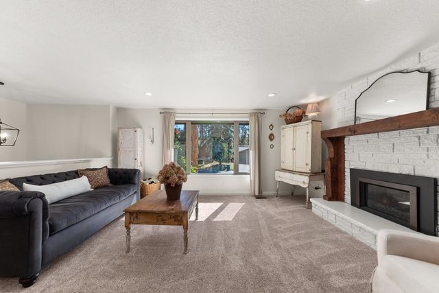 806 W Teal Ave, Spokane, WA 99218
