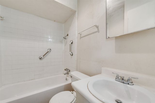 102 Silver Creek Drive, Duncanville, TX 75137