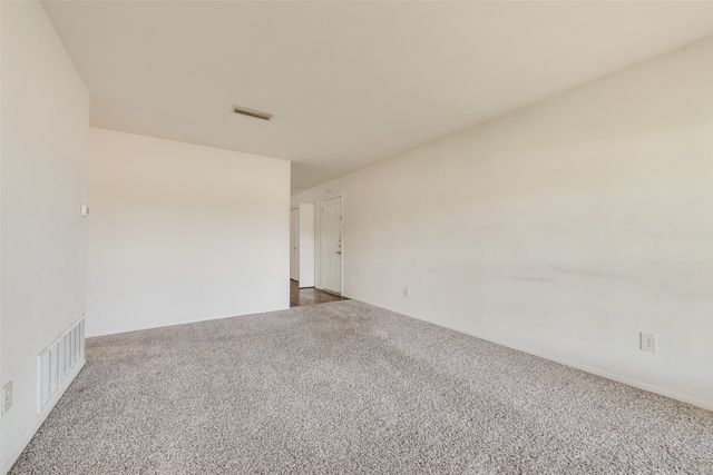 102 Silver Creek Drive, Duncanville, TX 75137