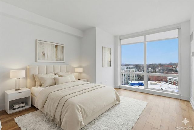 5 Renaissance Square 16D, White Plains, NY 10601