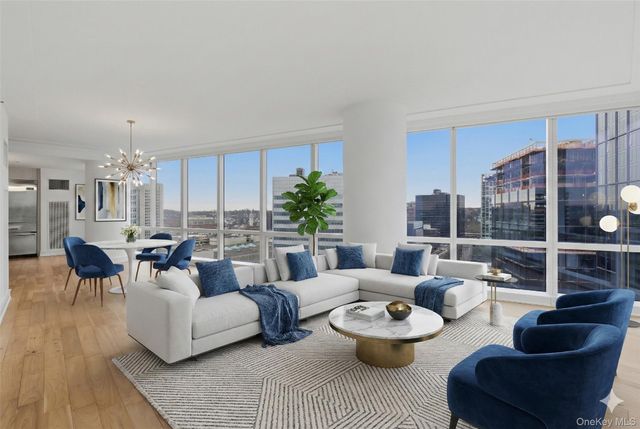 5 Renaissance Square 16D, White Plains, NY 10601