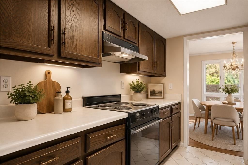 Image 17 of property listing at 3241 Clairmont North NE, Brookhaven, GA 30329