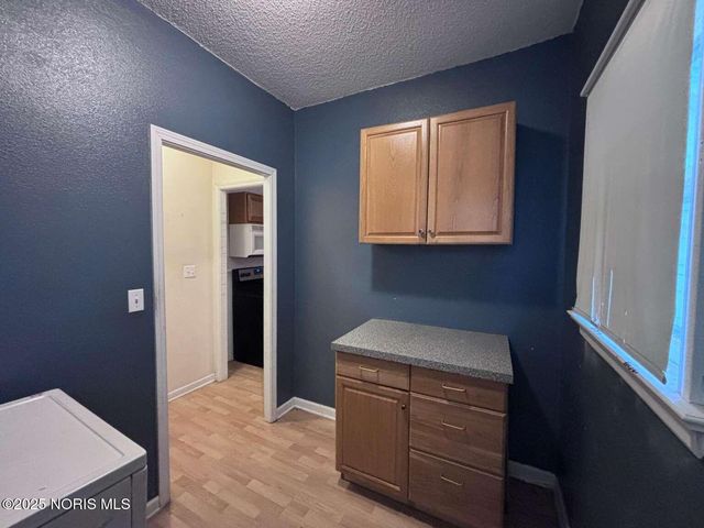 2735 Fremont Street, Toledo, OH 43605