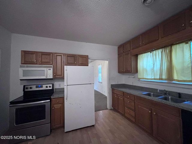 2735 Fremont Street, Toledo, OH 43605