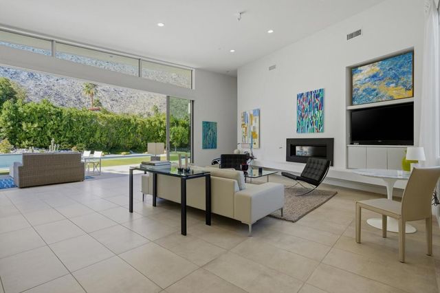 551 Polaris Court, Palm Springs, CA 92264