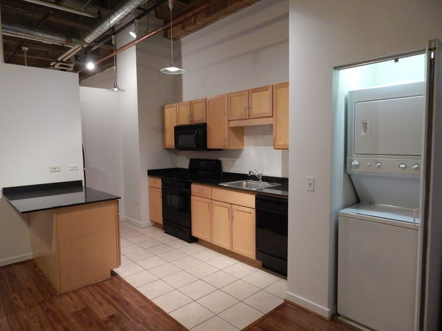 20 N State Street 406, Chicago, IL 60602