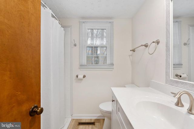 13220 SILLAMON RD, Goldvein, VA 22720