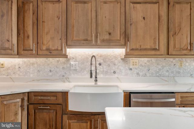 13220 SILLAMON RD, Goldvein, VA 22720