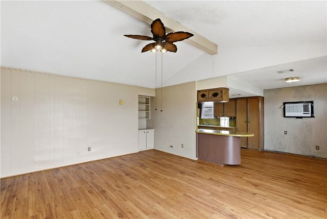 21205 Evans Lane, Washington, TX 77880