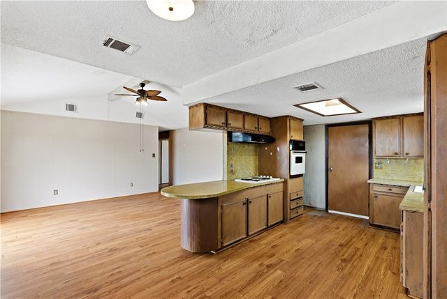 21205 Evans Lane, Washington, TX 77880