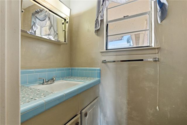 21205 Evans Lane, Washington, TX 77880