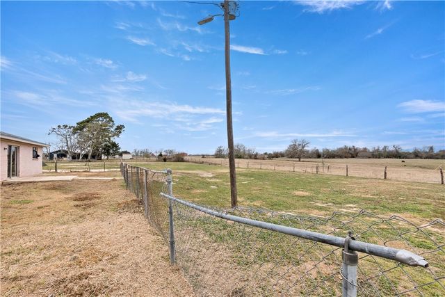 21205 Evans Lane, Washington, TX 77880