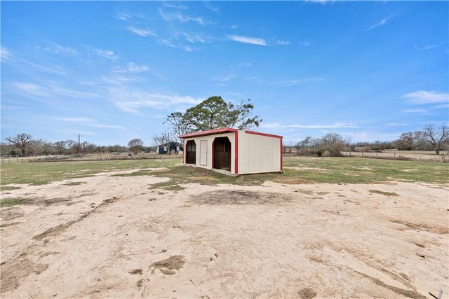 21205 Evans Lane, Washington, TX 77880