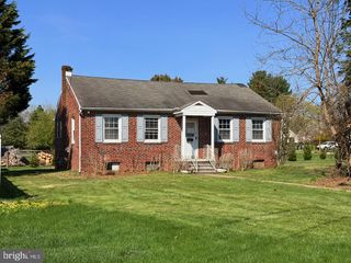 318 CHESTNUT ST, Collegeville, PA 19426