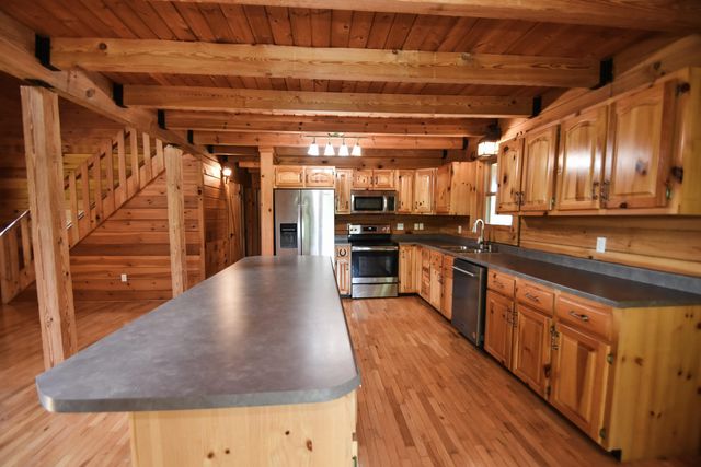 12155 Red Lick Road, Irvine, KY 40336
