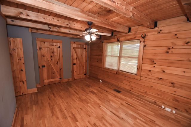 12155 Red Lick Road, Irvine, KY 40336