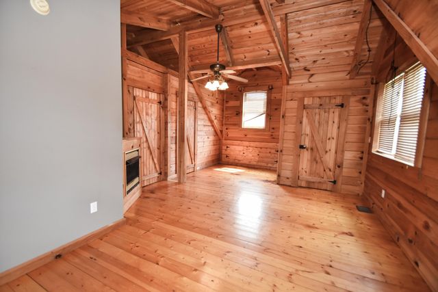 12155 Red Lick Road, Irvine, KY 40336