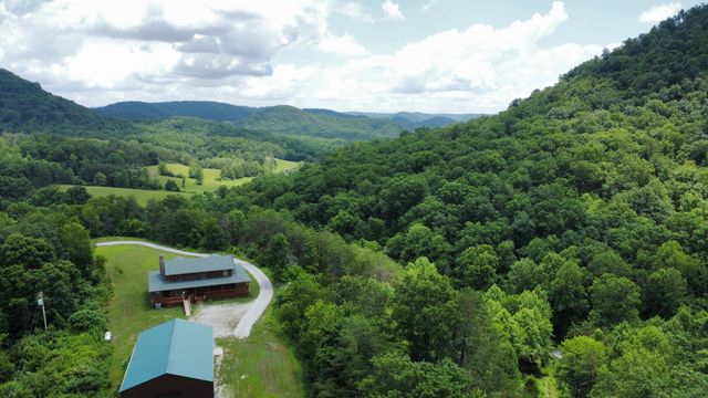 12155 Red Lick Road, Irvine, KY 40336