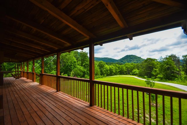 12155 Red Lick Road, Irvine, KY 40336