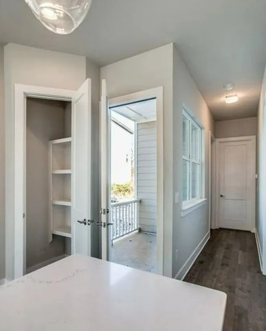 1052 2nd Ave, S A1, Nashville, TN 37210