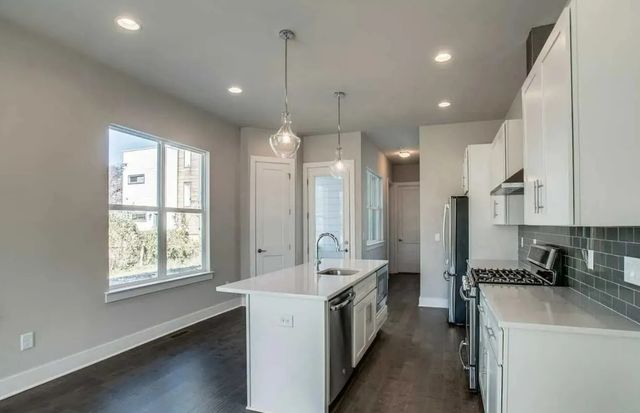 1052 2nd Ave, S A1, Nashville, TN 37210