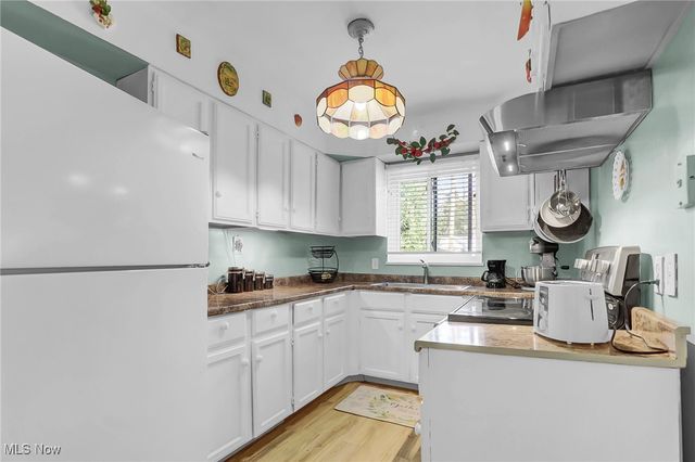 25255 Maple Ridge Road, North Olmsted, OH 44070