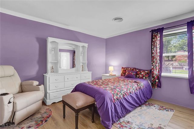 25255 Maple Ridge Road, North Olmsted, OH 44070