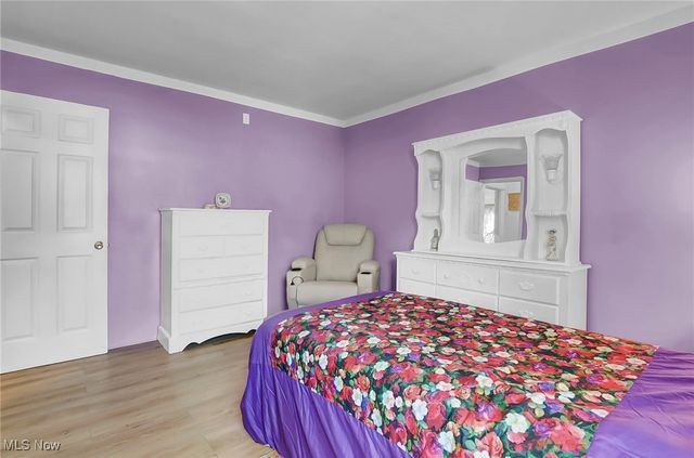 25255 Maple Ridge Road, North Olmsted, OH 44070