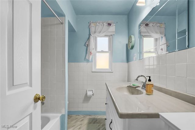 25255 Maple Ridge Road, North Olmsted, OH 44070