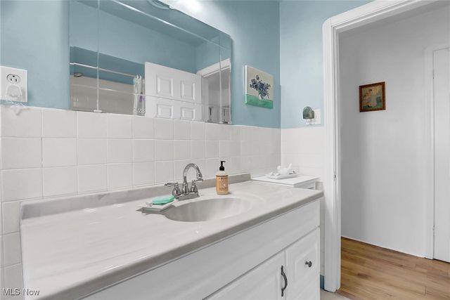 25255 Maple Ridge Road, North Olmsted, OH 44070