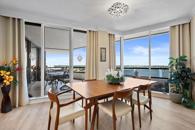 100 Lakeshore Drive 2156, North Palm Beach, FL 33408