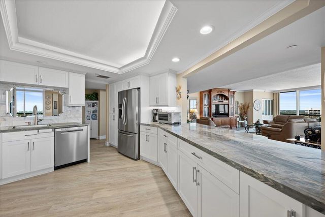 100 Lakeshore Drive 2156, North Palm Beach, FL 33408