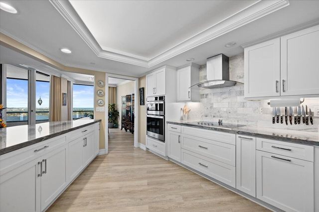 100 Lakeshore Drive 2156, North Palm Beach, FL 33408