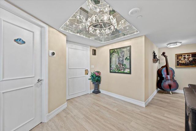 100 Lakeshore Drive 2156, North Palm Beach, FL 33408