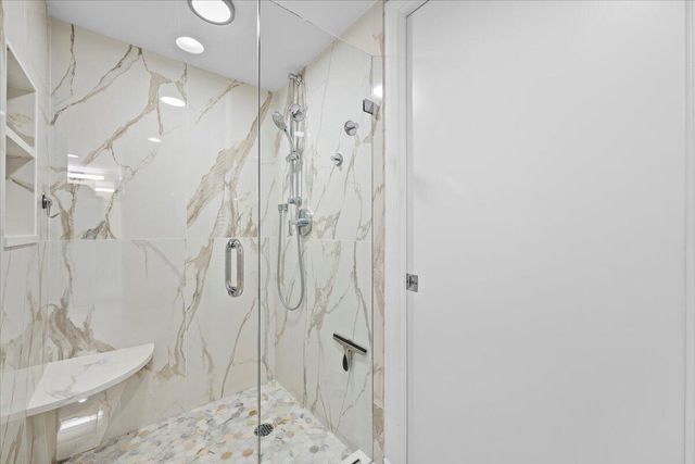 100 Lakeshore Drive 2156, North Palm Beach, FL 33408