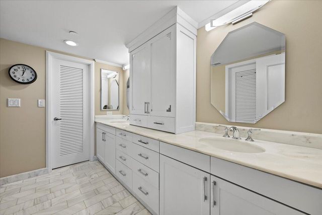 100 Lakeshore Drive 2156, North Palm Beach, FL 33408