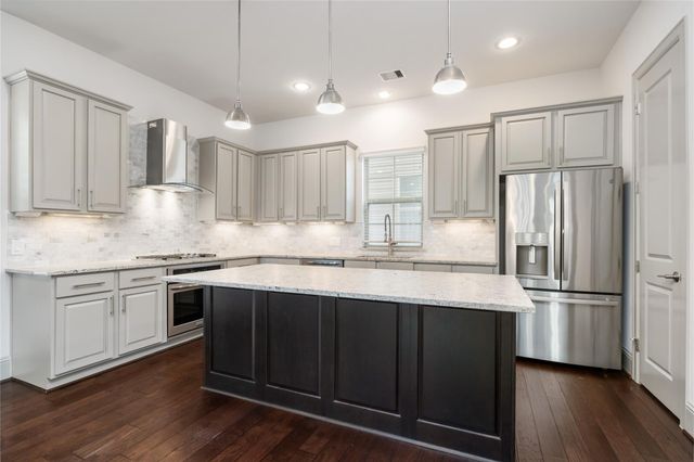 1615 Rosewood Street, Houston, TX 77004