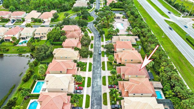 5919 SE Crooked Oak Avenue, Hobe Sound, FL 33455