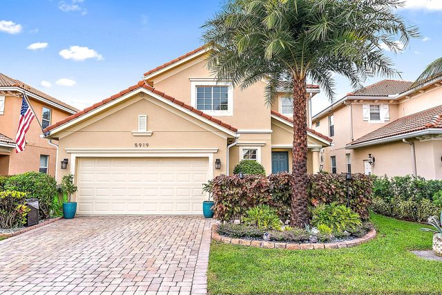5919 SE Crooked Oak Avenue, Hobe Sound, FL 33455
