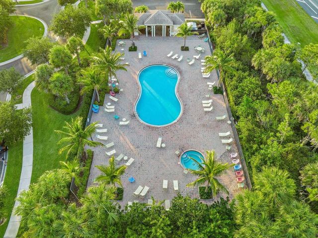 5919 SE Crooked Oak Avenue, Hobe Sound, FL 33455