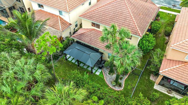 5919 SE Crooked Oak Avenue, Hobe Sound, FL 33455