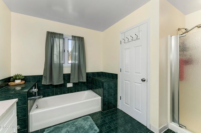 216 Harvard Road, Colonie, NY 12189