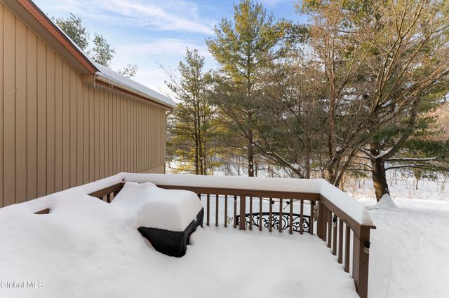 216 Harvard Road, Colonie, NY 12189