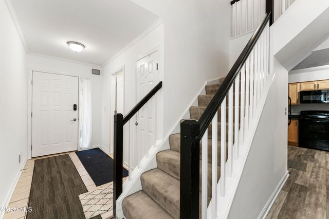 216 Harvard Road, Colonie, NY 12189